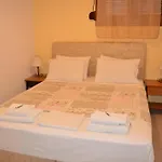 Remvi * Città di Skopelos