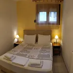 Remvi * Skopelos stad