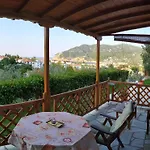 Remvi * Skopelos stad
