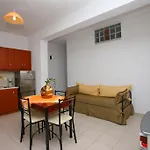 Remvi * Skopelos stad