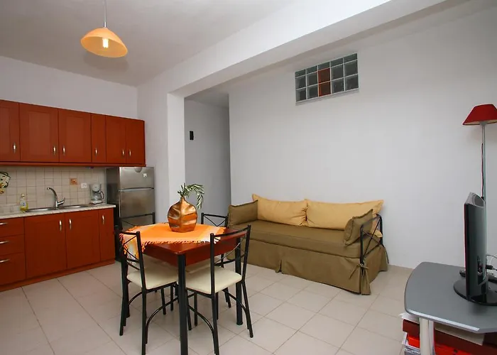 Remvi * Skopelos Town